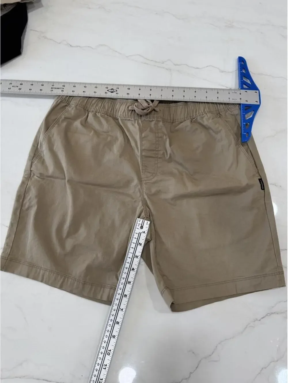 O'Neill tan shorts size M